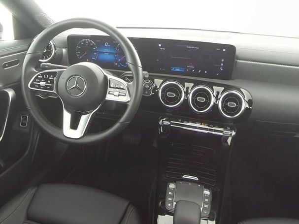 Mercedes-Benz CLA 180 100 kW image number 8