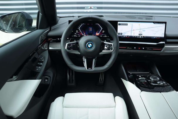 BMW 530 e 220 kW image number 39