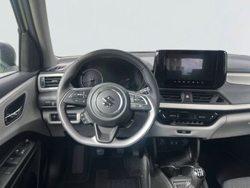 Car image 12