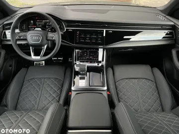 Car image 40