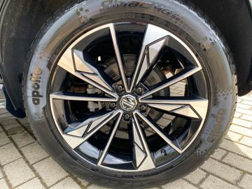 Car image 28