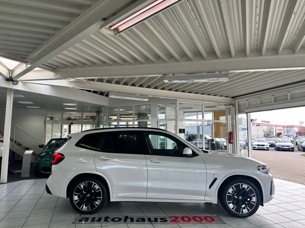 BMW iX3 M Sport Impressive 210 kW image number 3