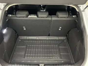 Car image 41