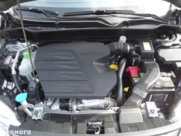 Car image 30