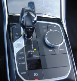 Car image 28