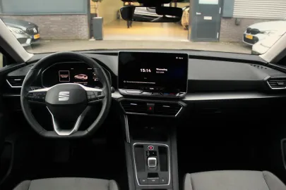Car image 23