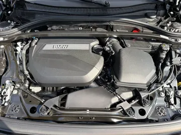 Car image 32