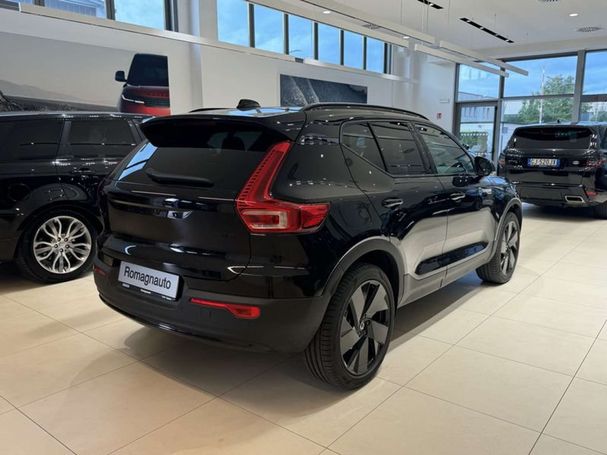 Volvo XC40 B3 Ultra Black Edition 120 kW image number 2