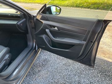 Car image 28