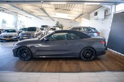 Car image 26