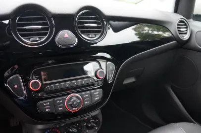 Car image 31