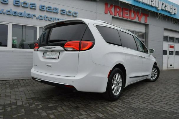 Chrysler Pacifica 214 kW image number 15