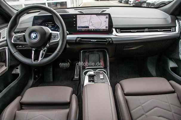 BMW iX2 xDrive30 M Sport 230 kW image number 3