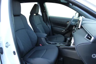 Car image 24
