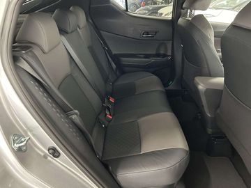 Car image 10