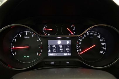 Car image 31