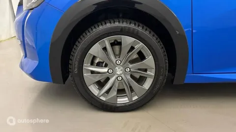 Car image 20