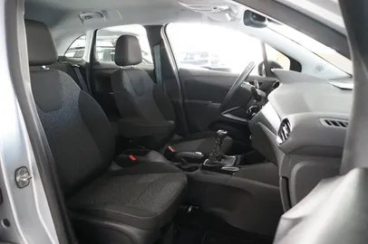 Car image 39