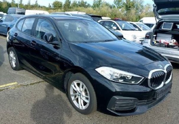 BMW 118i Advantage 103 kW image number 2