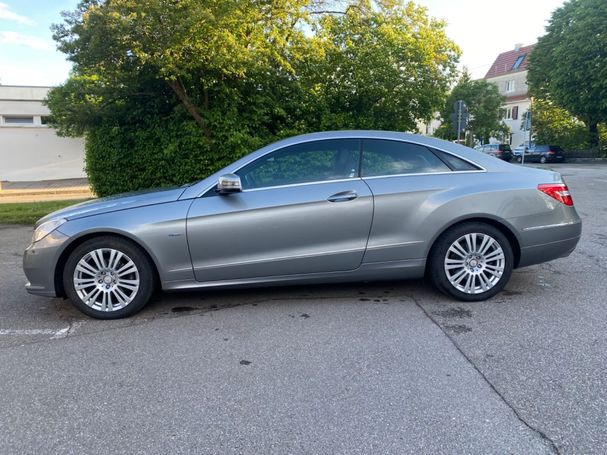 Mercedes-Benz E 200 CGI Coupe 135 kW image number 8