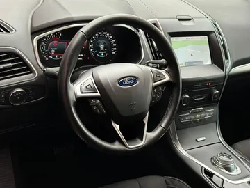 Car image 42