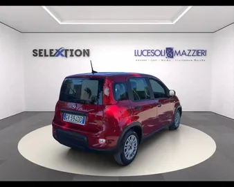 Car image 4
