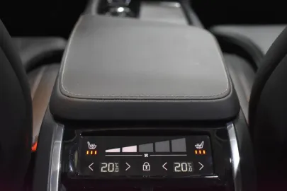 Car image 49