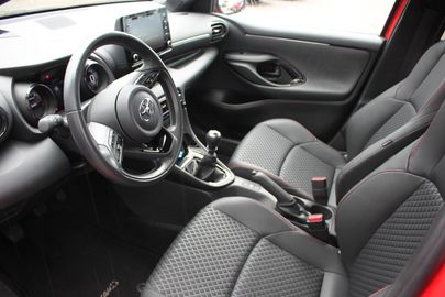 Car image 10