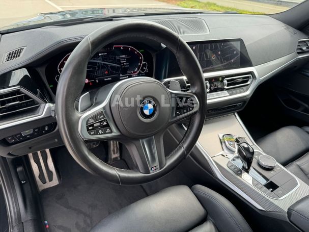 BMW 330 e M 215 kW image number 13