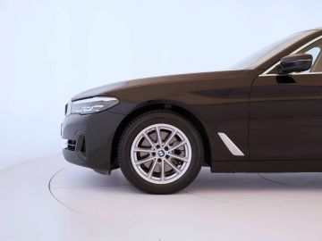 Car image 27