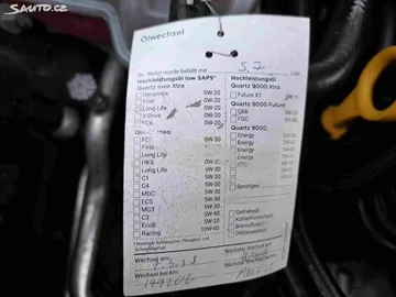 Car image 30
