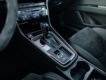 Car image 33