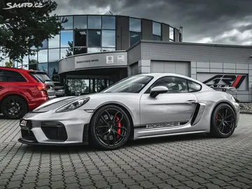 Car image 24