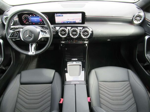 Mercedes-Benz A 180 d Limousine 85 kW image number 6