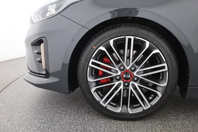 Car image 33