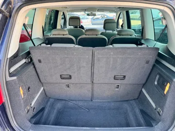 Car image 35
