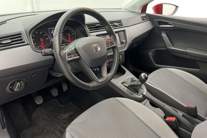 Car image 11