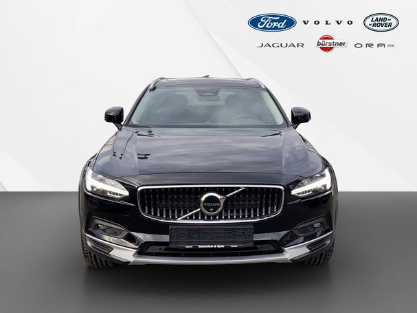 Volvo V90 Cross Country AWD B4 145 kW image number 2