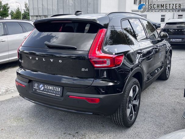 Volvo XC40 Plus Dark B4 145 kW image number 2