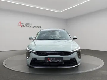 Car image 2