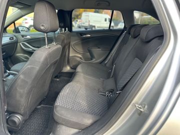 Car image 14