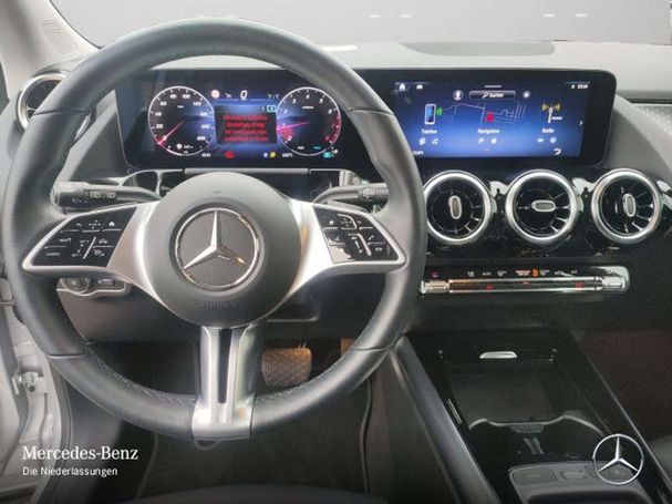 Mercedes-Benz GLA 180 100 kW image number 13