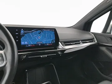 Car image 33