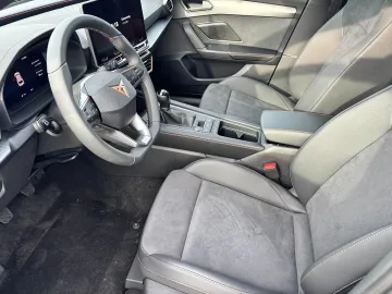Car image 36