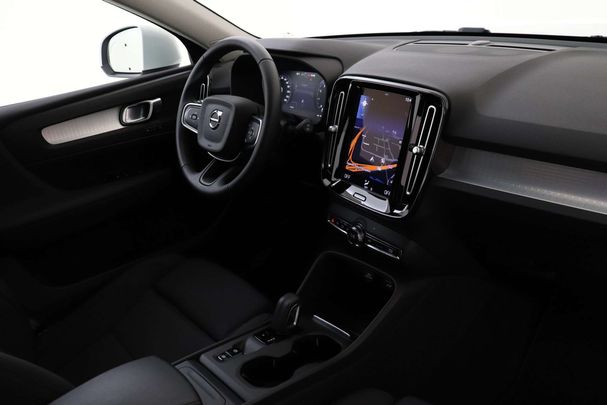 Volvo XC40 T2 95 kW image number 7