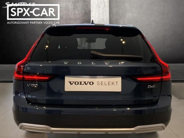 Volvo V90 Cross Country B4 Pro AWD 145 kW image number 2