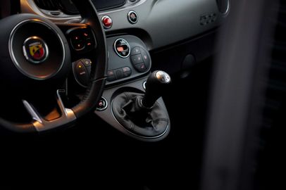 Car image 33