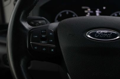 Car image 37