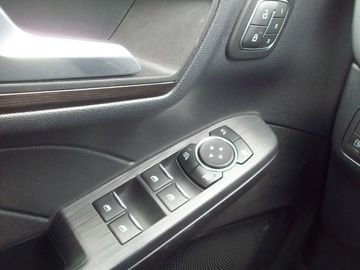 Car image 29