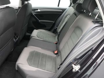 Car image 37